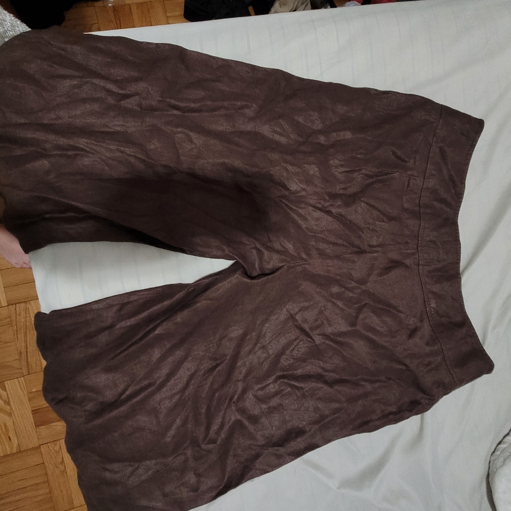 Brown capris - Picture 3 of 4